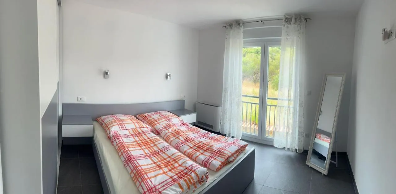 Apartmani Lana Rab Town